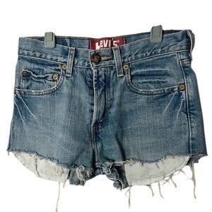 Levi cutoff jeans